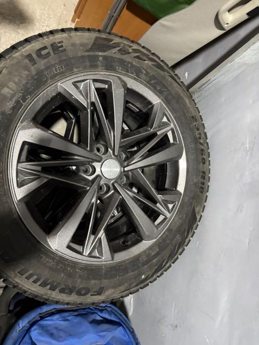 Продам зимнюю резину с дисками