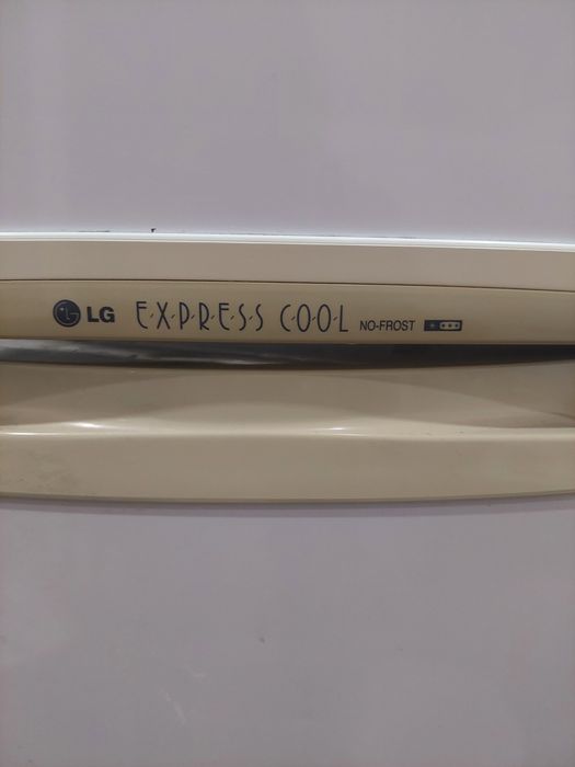 Продам холодильник