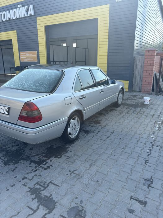 Продам автомобиль Mercedes W202