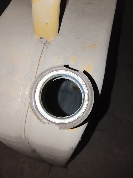 Канистерла 20литр и 10литр састаяния бомба