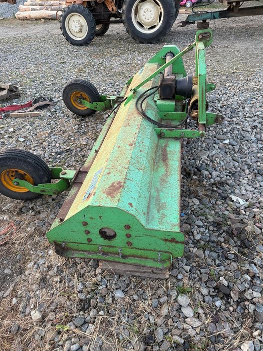 Tocător resturi vegetale