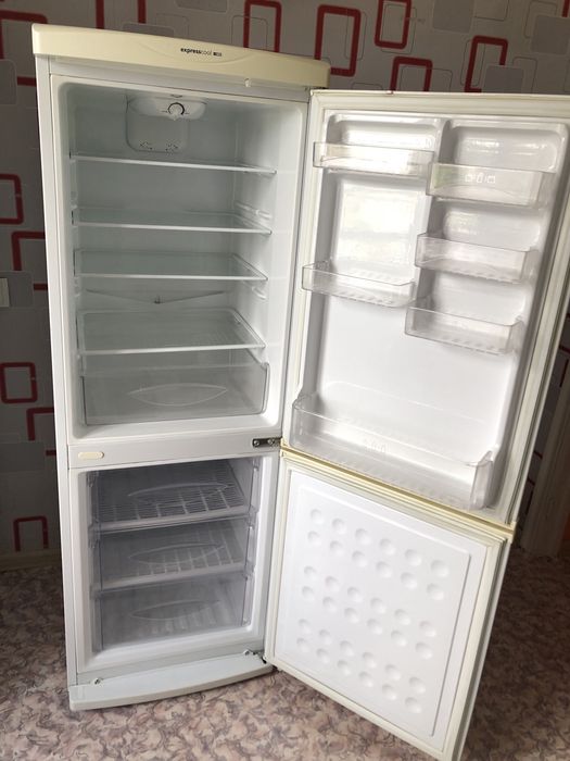 Продам холодильник LG
