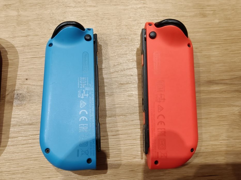 Nintendo Switch с четири контролера