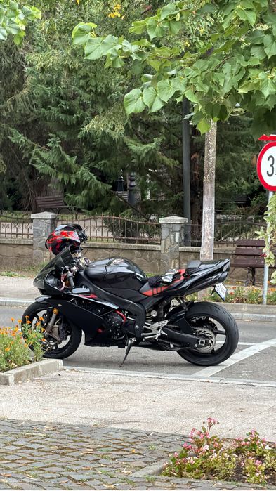 De vanzare Yamaha R1 2007 cu traction control