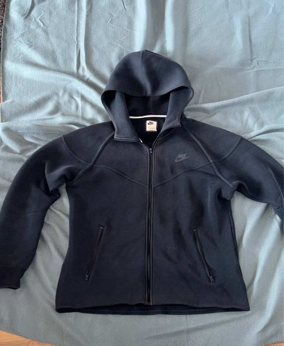 Black nike tech zip up