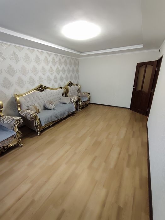 Продается 2-комн (3-21, 1 эт)