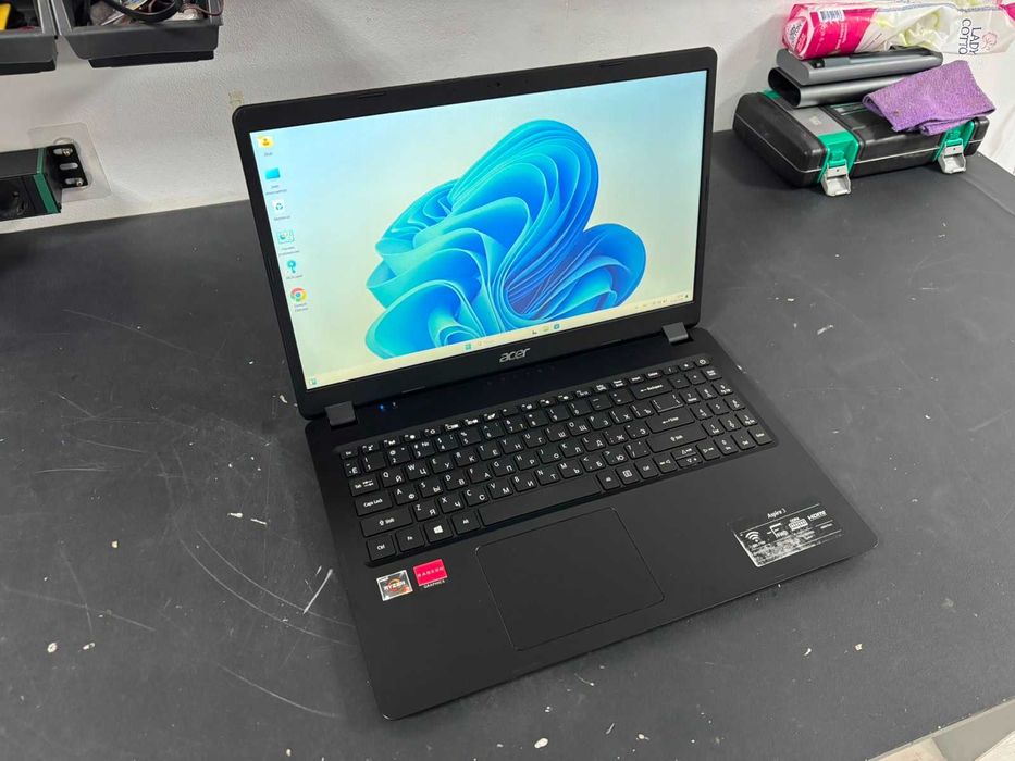 Ноутбук Acer Работает шустро