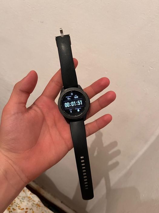 Галакси вотч galaxy watch в отличном состояний срочно