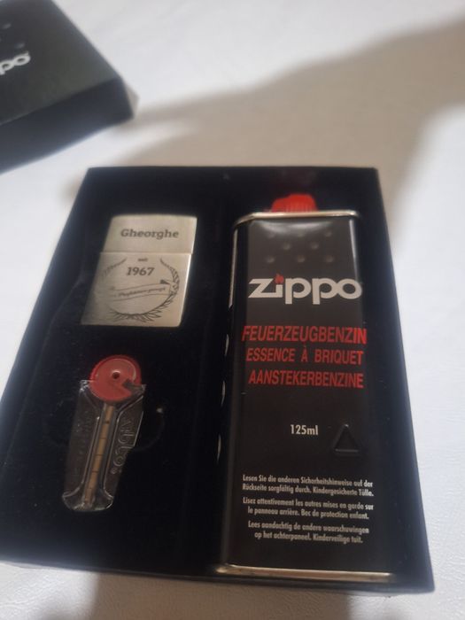 Vând bricheta zippo personalizată