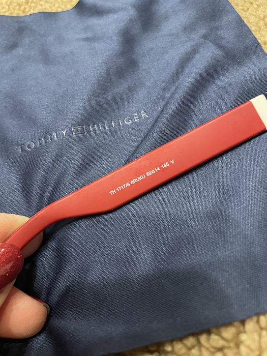 Очила Tommy Hilfiger