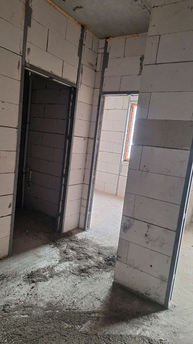 Янги уй коробка холатида.