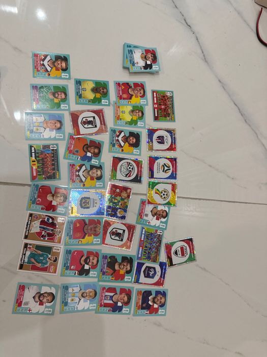 Продавам panini стикери 2026 wc имам всичко