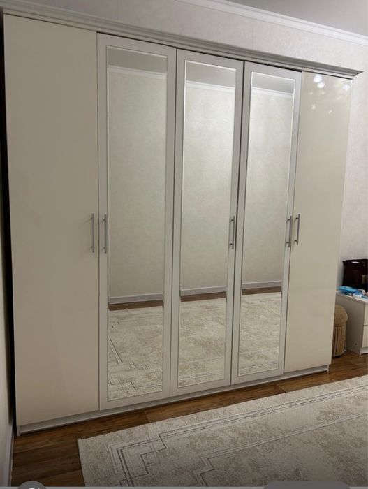 продам спальный гарнитур б/у