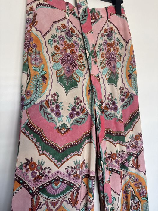 Pantaloni Zara cu cracul larg din vascoza