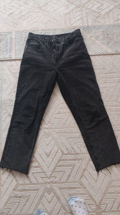 Продам джинсы для девушек