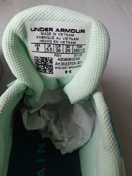 Маратонки  under  armour