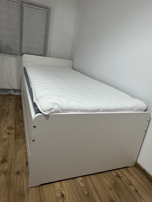 Pat pentru o persoana cu extensie