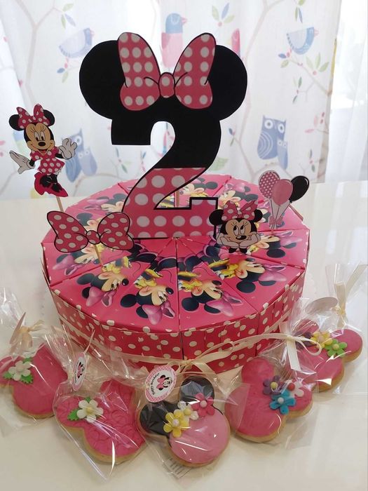 Картонена торта, детски рожден ден, парти градина