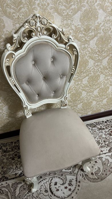 стол стулья для гостиной