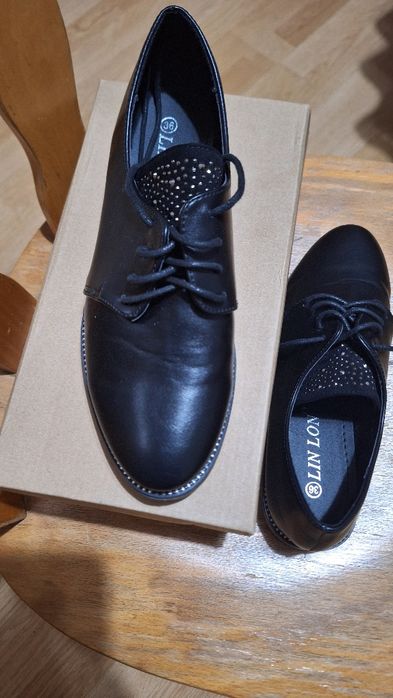 Нови дамски обувки