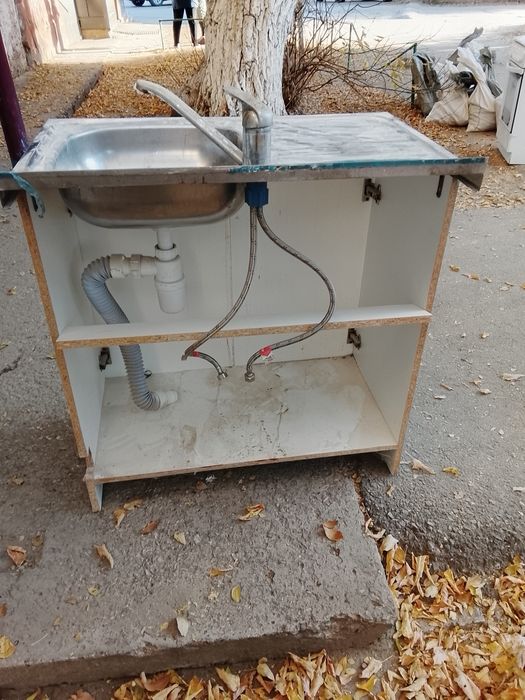 Продам раковина со шкафом