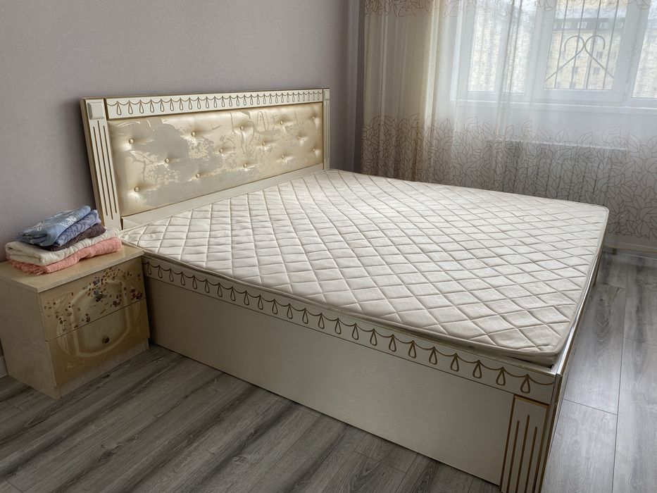 Продается Кровать б/у