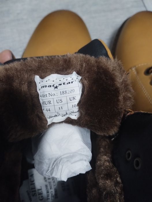 Продавам нови мъжки боти - 44 номер