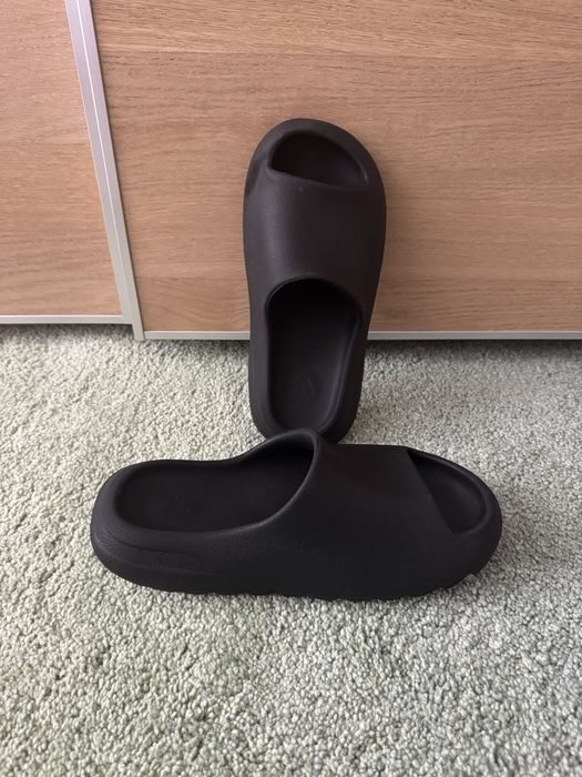 yeezy slide uri negre