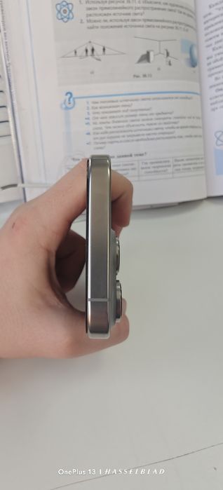iPhone 16 pro 256/8 идеал ЧИТАТЬ ОПИСАНИЕ