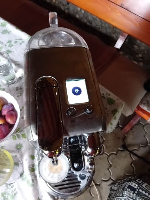 Aparat de cafea nespresso creatista plus