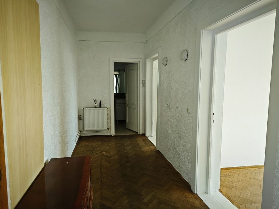 Casa de închiriat