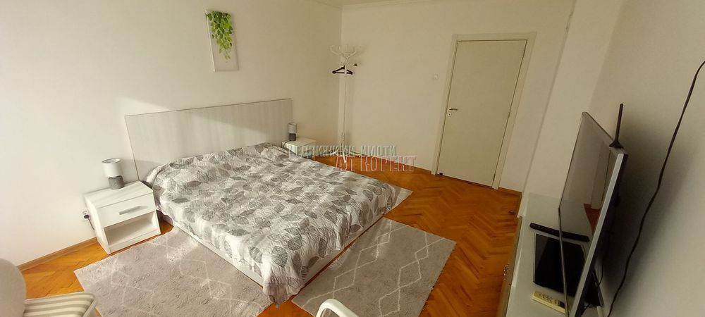 Дава се под наем Четиристаен апартамент в Варна, Цветен квартал - 85 кв.м за 612 € - Снимка #1