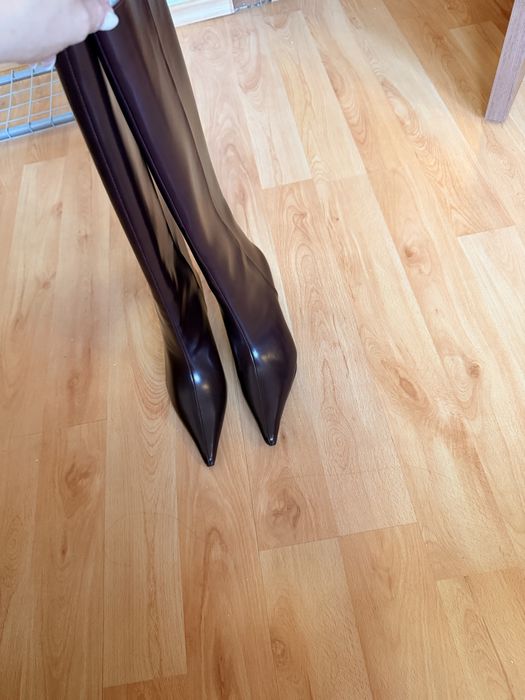 Нови ботуши бордо 40 номер