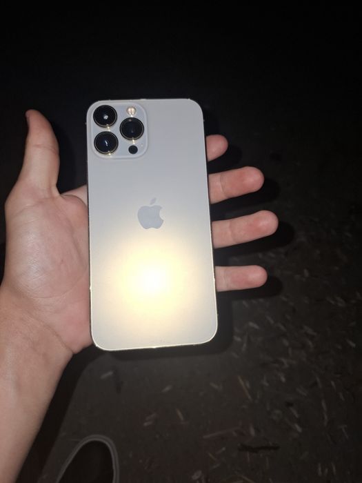 Iphone 13 pro max doar folia fisurata putin in rest totul bine aproape  nou  schimb pe cross sau moto