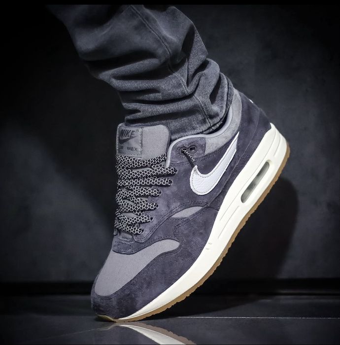 Nike Air Max 1 Premium Crepe "Soft Grey"