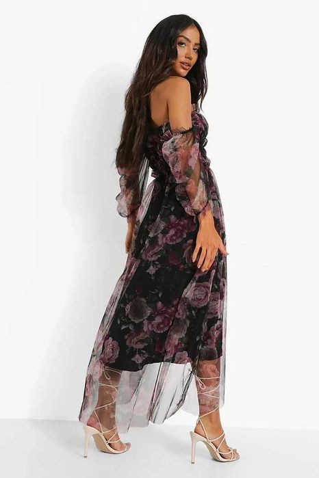 Рокля от тюл номер 38/М