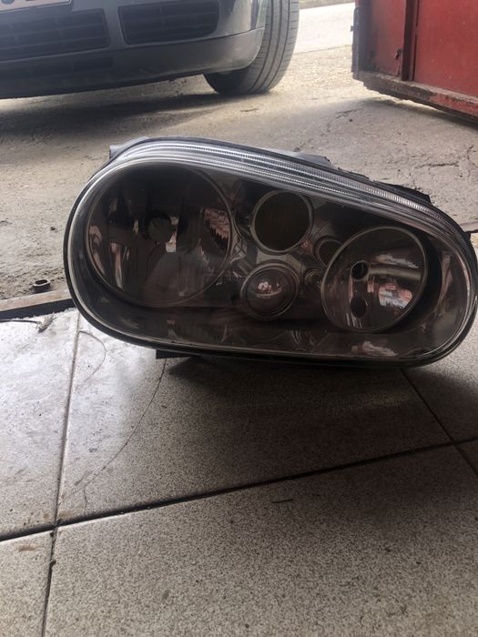 Фарове Голф 4 за части