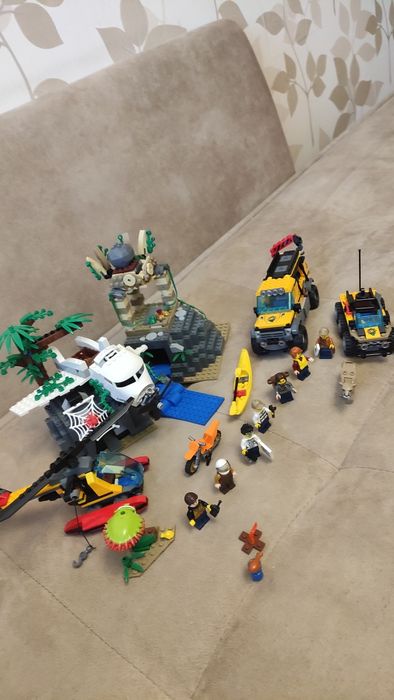 LEGO City 60161 - Място за изследвания в джунглата