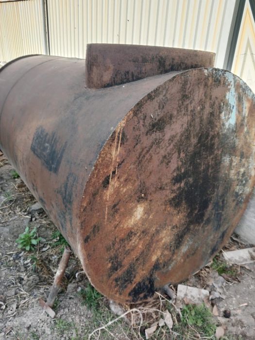 Бочка, большой бак, большая бочка 2 тонны