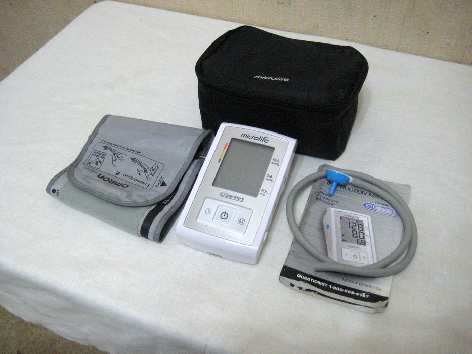 Танометр электронный Microlife оригинал почти новая !