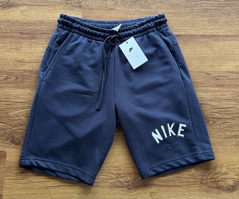 Мъжки,памучни тъмно сини къси панталонки Nike с бродирано лого и надпис