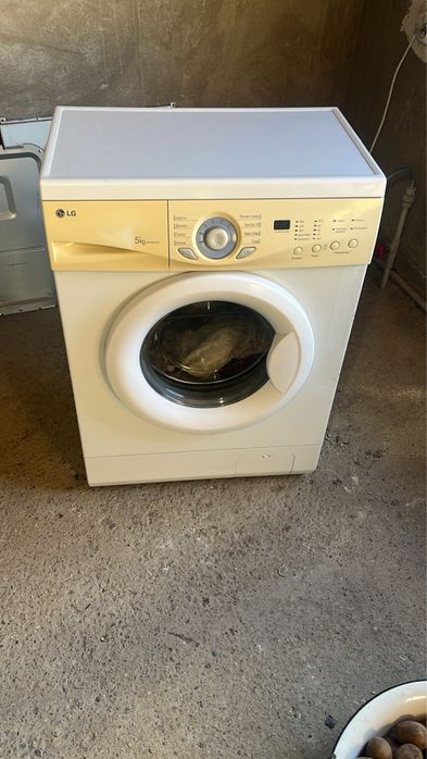 Продам стиральную машину на 5 кг