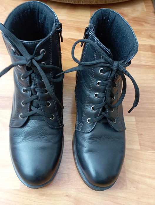 Дамски боти от естествена кожа