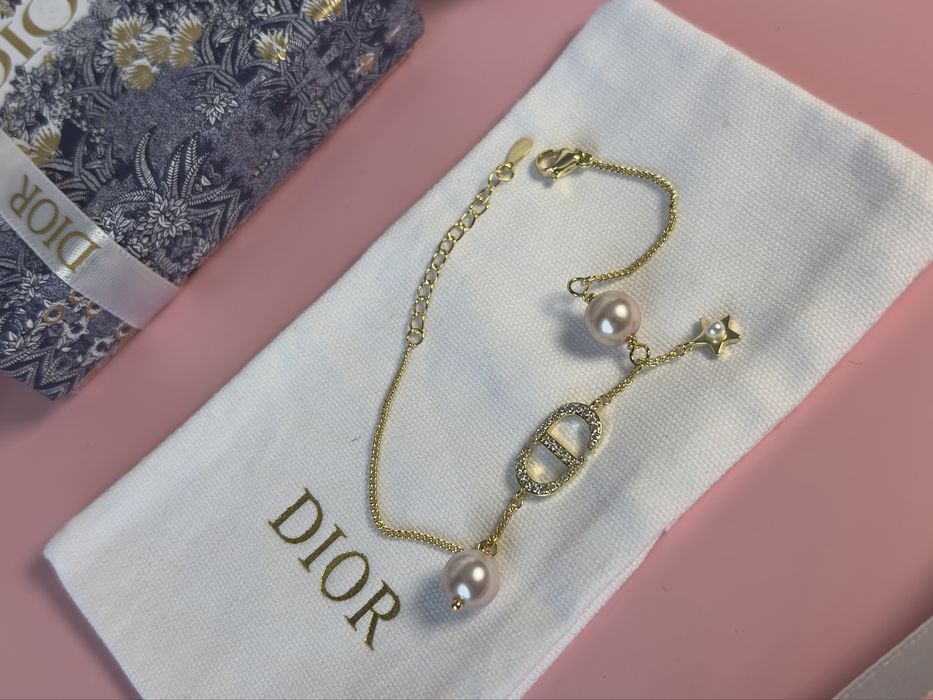 Дамска Гривна Dior Златна с Камъче