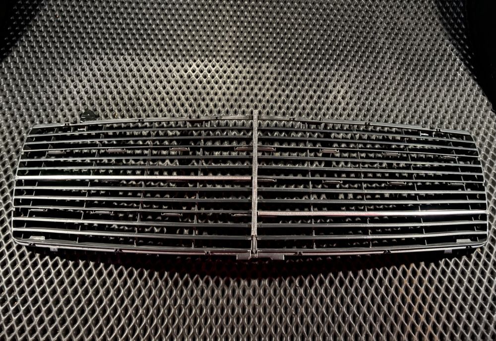 Originally  решётка радиатора от Mercedes S class  W140