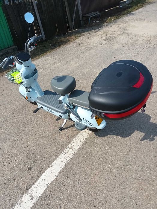 Scuter electric Paris