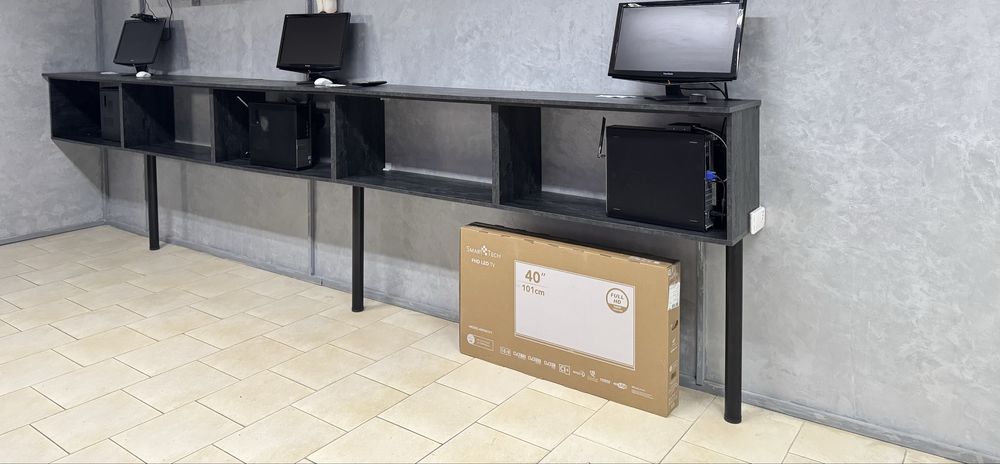 Работен плот-поставка за компютър