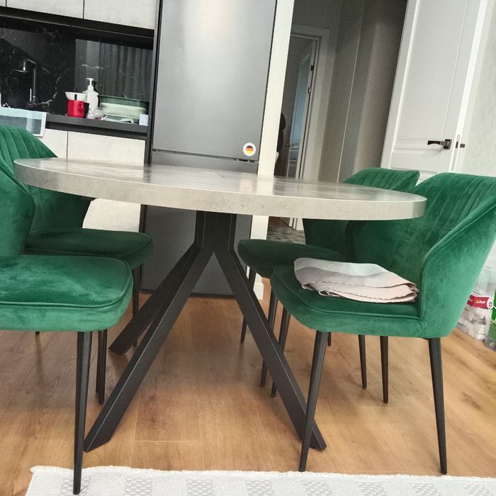 Продам стол со стульями