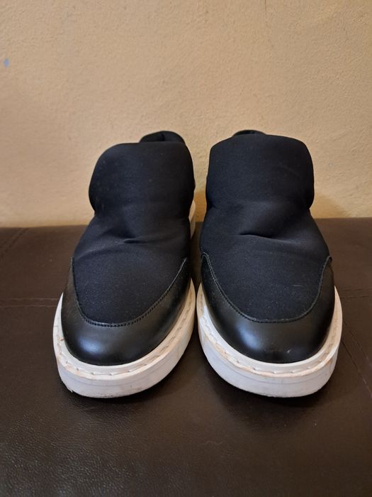 Спортни обувки 39