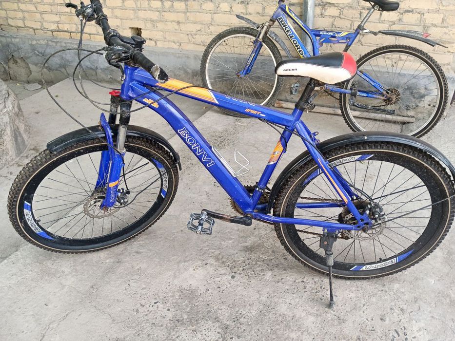 Velosipedlar sotiladi.